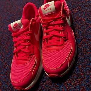 Nike Air Max Women's Bright Pink Sneakers